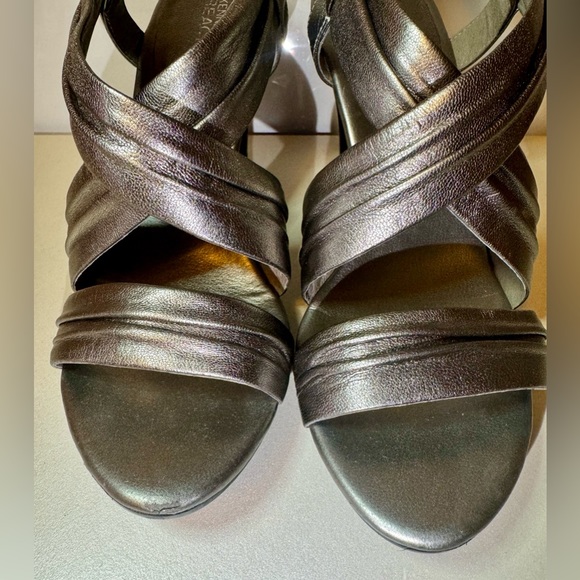 Kenneth Cole Reaction leather Heels Silver Metallic Women’s Shoe 7 - Picture 5 of 16